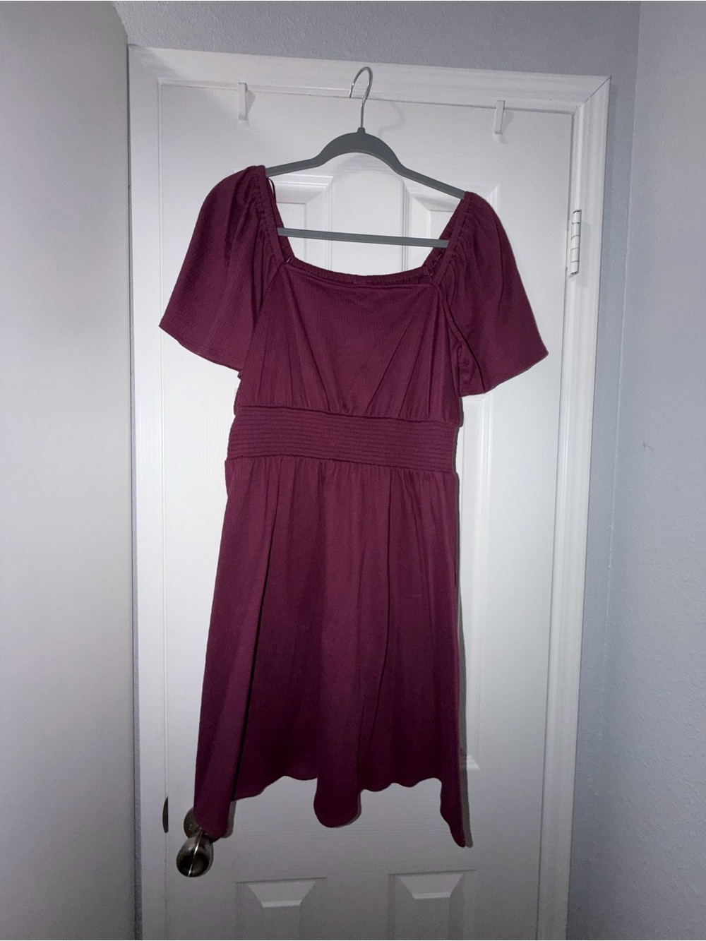 Women’s Square-Neck Short Sleeve Dress in Plum